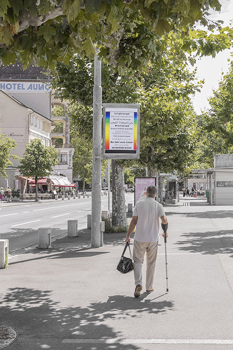 «We (all) are the people» von Hans Haacke